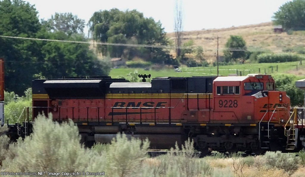 BNSF 9228